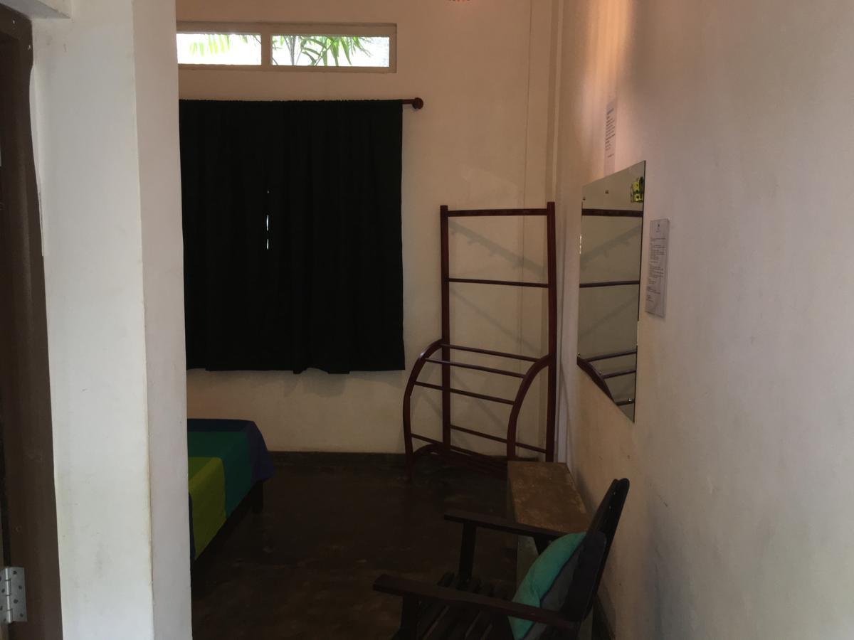 Colombo Beach Hostel Dehiwala-Mount Lavinia Zewnętrze zdjęcie