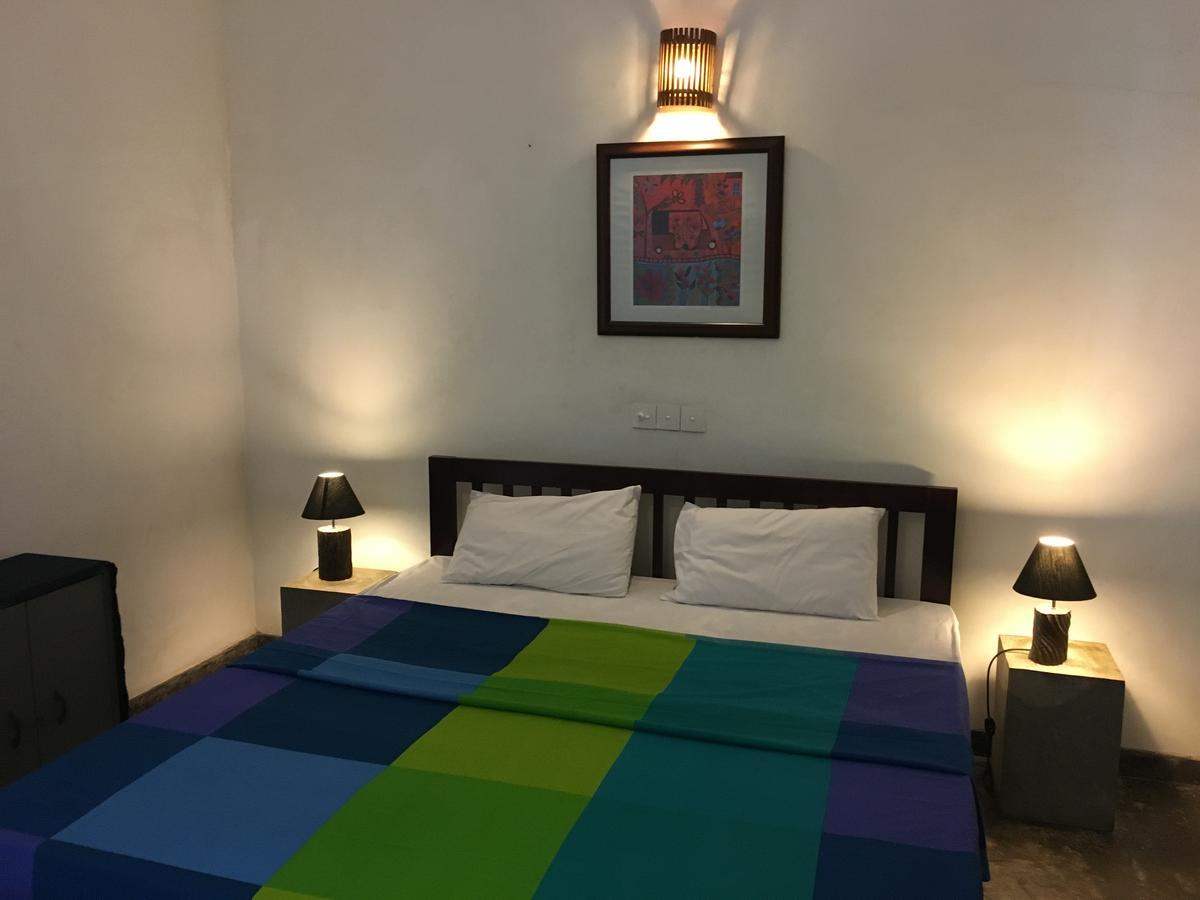 Colombo Beach Hostel Dehiwala-Mount Lavinia Zewnętrze zdjęcie