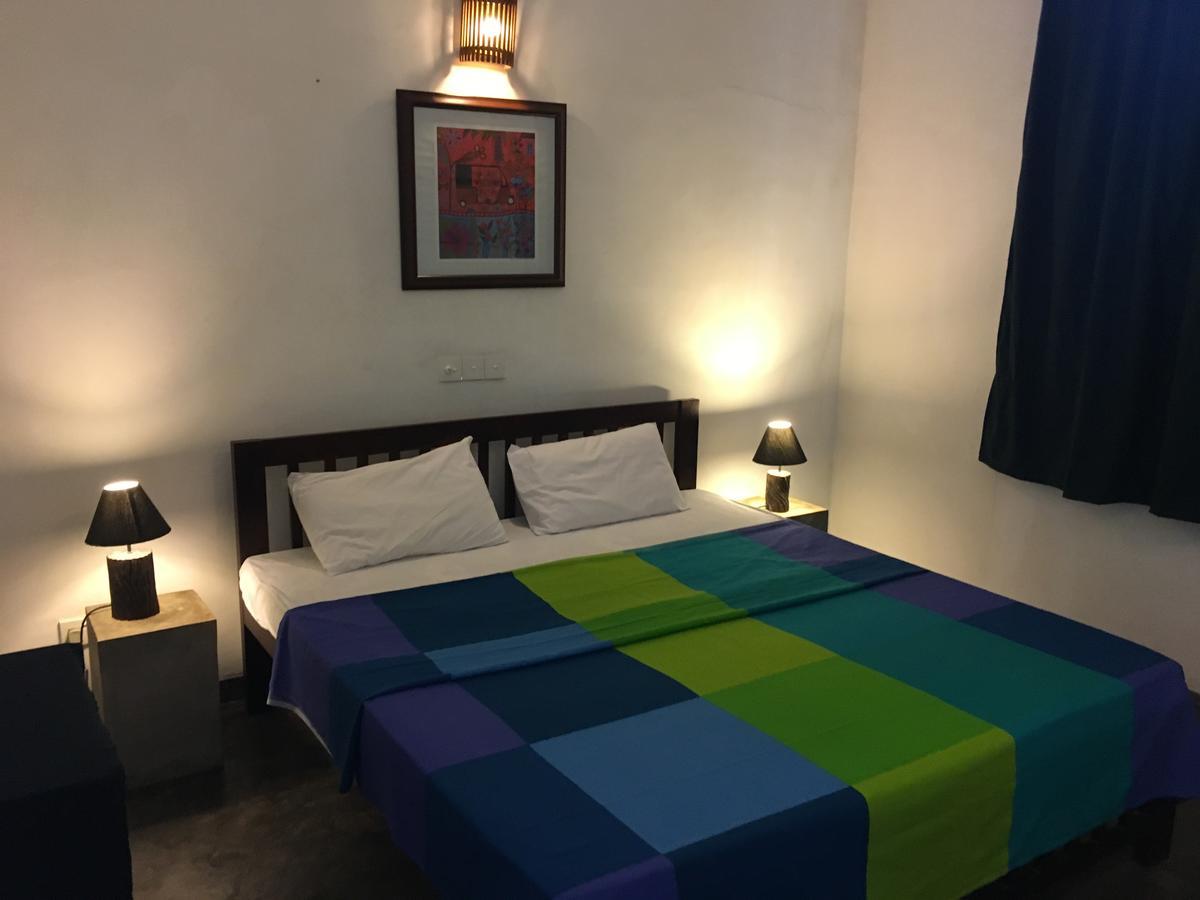 Colombo Beach Hostel Dehiwala-Mount Lavinia Zewnętrze zdjęcie